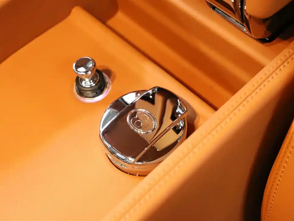 Bentley Mulsanne 2017 6.8T Long Wheelbase 2018 - thumbnail 23