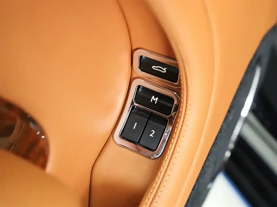 Bentley Mulsanne 2017 6.8T Long Wheelbase 2018 - thumbnail 27