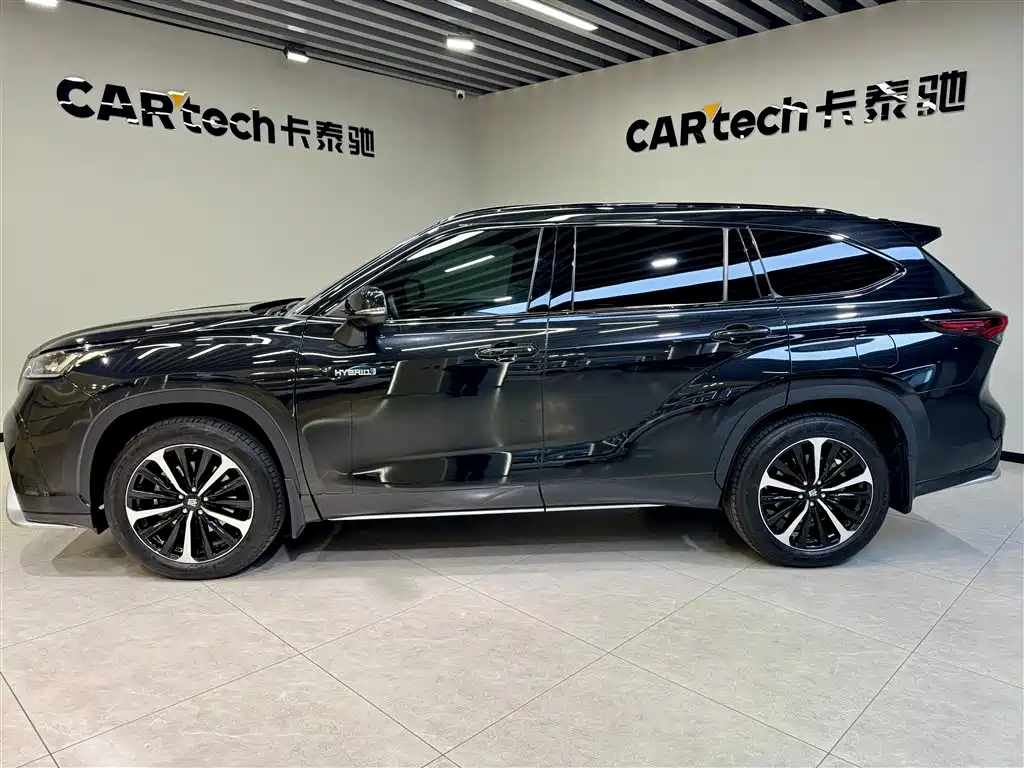 Toyota Crown Kluger 2023 2.5L HEV AWD Premium Edition 2023 - thumbnail 4