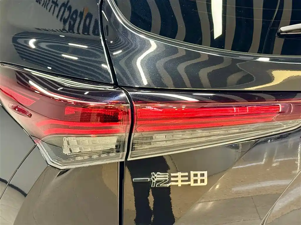 Toyota Crown Kluger 2023 2.5L HEV AWD Premium Edition 2023 - thumbnail 6