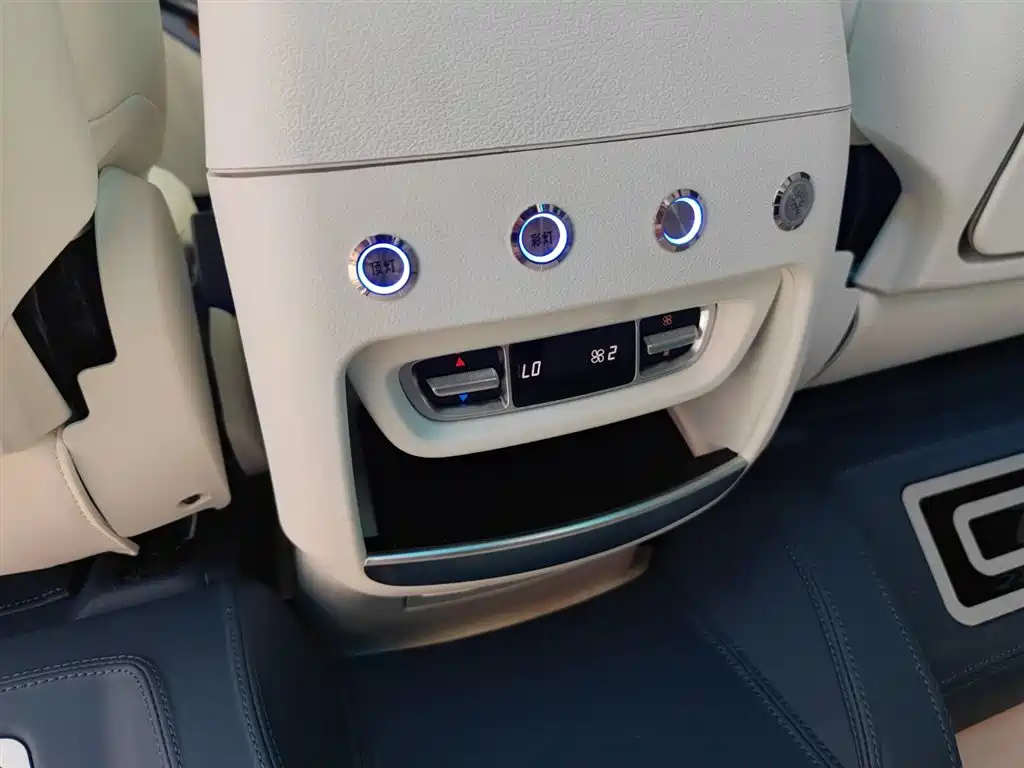 Mercedes-Benz Mercedes-Benz V-Class 2021 V 260 L Long Wheelbase Luxury Edition 2023 - thumbnail 16