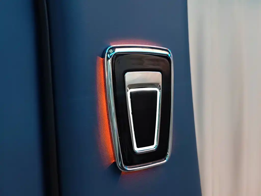 Mercedes-Benz Mercedes-Benz V-Class 2021 V 260 L Long Wheelbase Luxury Edition 2023 - thumbnail 20