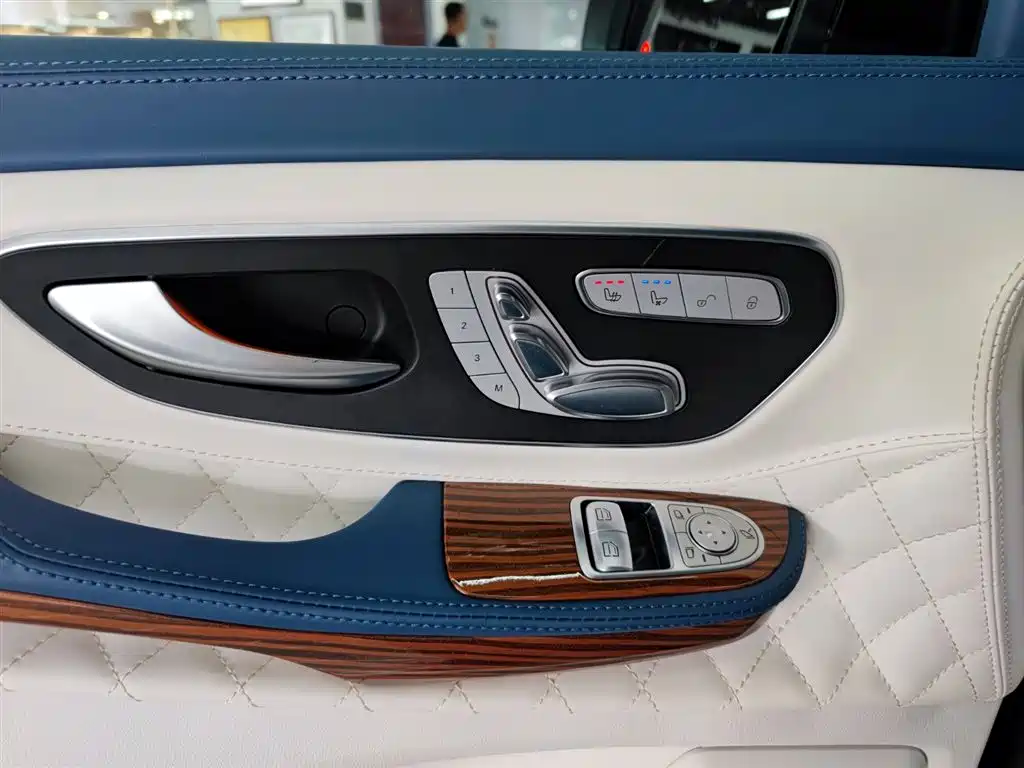 Mercedes-Benz Mercedes-Benz V-Class 2021 V 260 L Long Wheelbase Luxury Edition 2023 - thumbnail 23