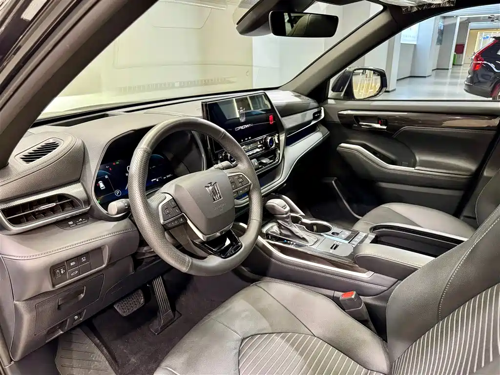 Toyota Crown Kluger 2023 2.5L HEV AWD Premium Edition 2023 - thumbnail 23