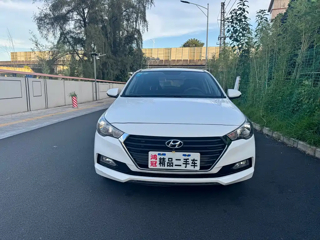 Hyundai Hyundai Accent 2016 1.4L Manual GLS 2019 - thumbnail 2