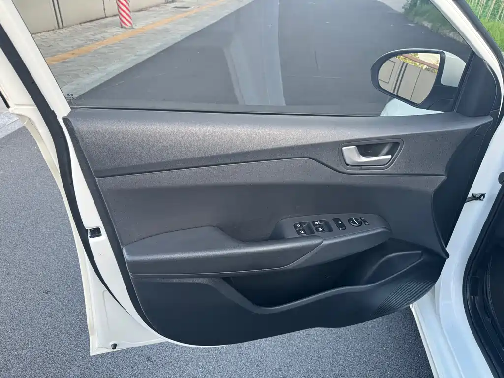 Hyundai Hyundai Accent 2016 1.4L Manual GLS 2019 - thumbnail 13