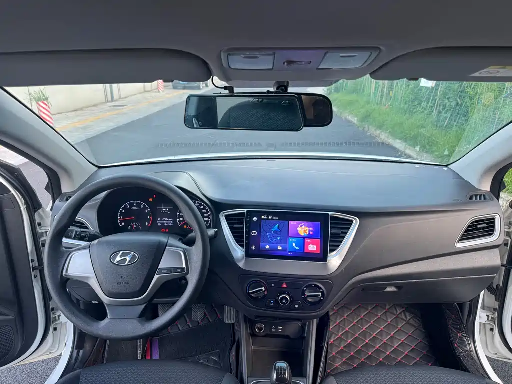 Hyundai Hyundai Accent 2016 1.4L Manual GLS 2019 - thumbnail 14