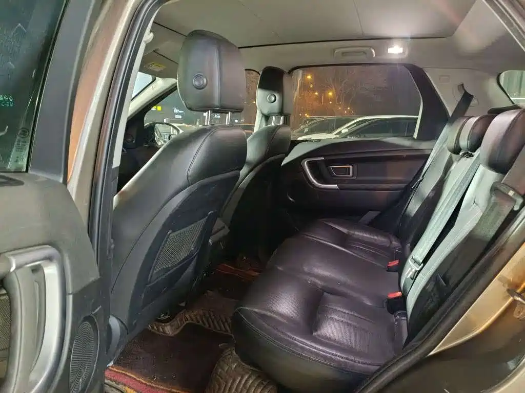 Land Rover Discovery Sport 2016 2.0T SE 2016 - thumbnail 8