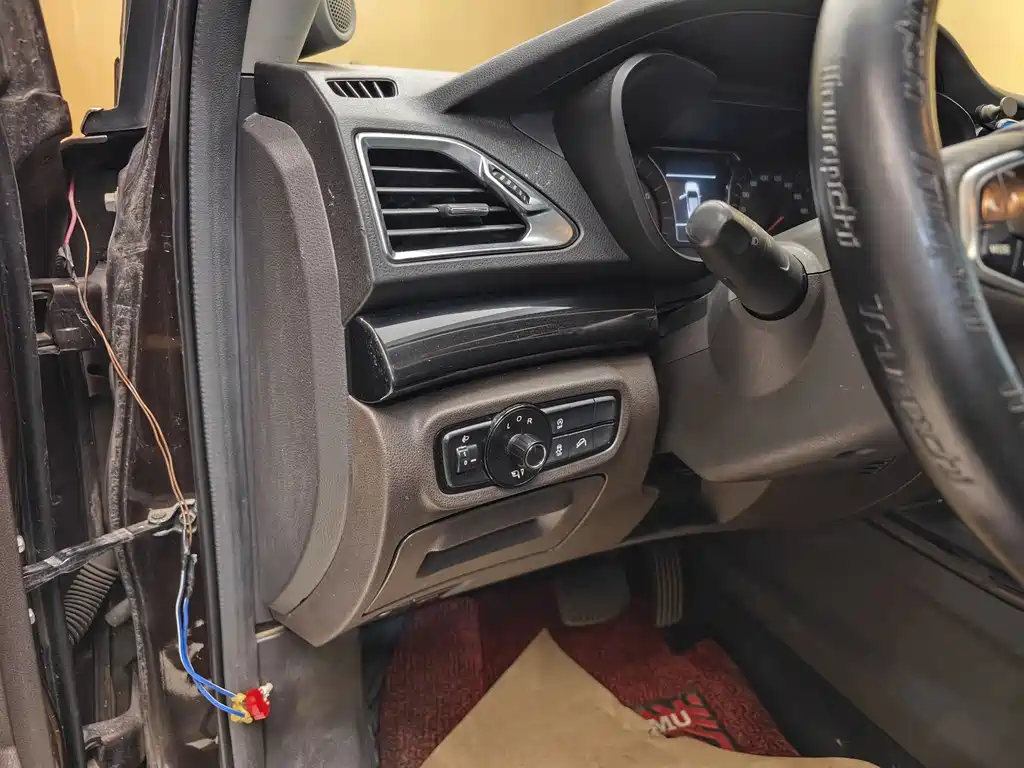 GAC Trumpchi GAC GS4 2015 200T G-DCT Luxury Edition 2015 - thumbnail 11