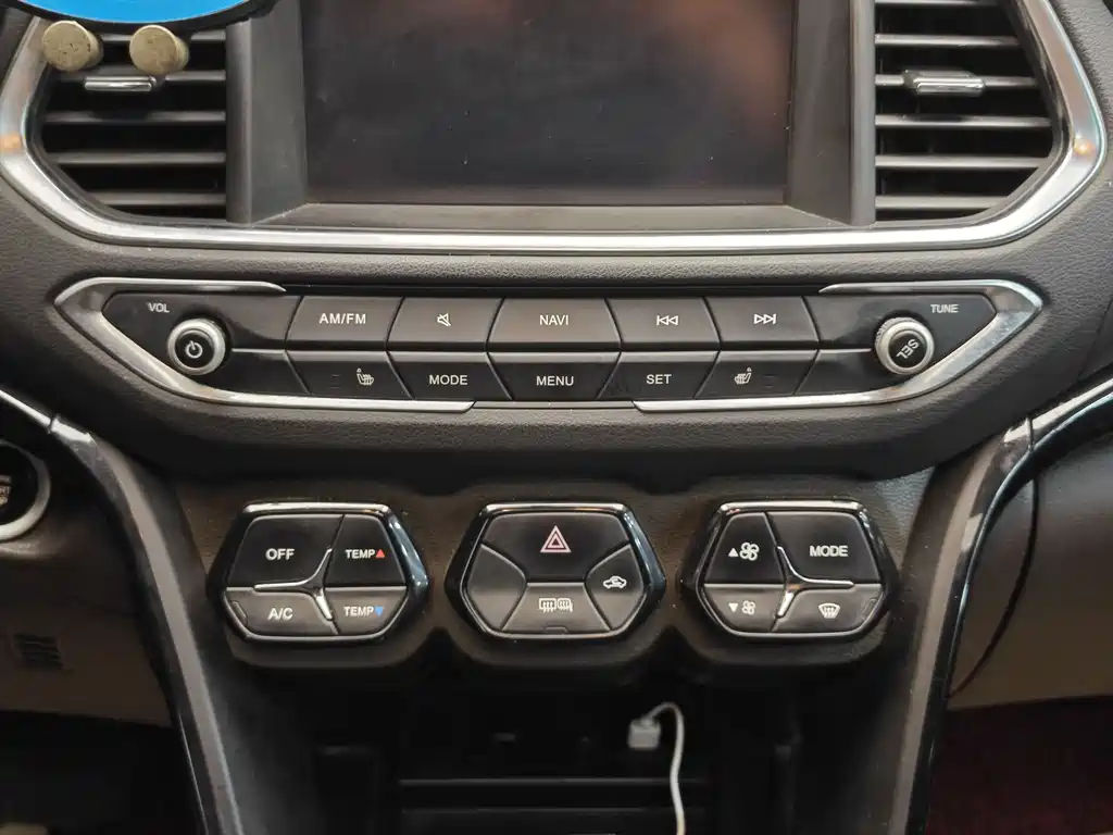 GAC Trumpchi GAC GS4 2015 200T G-DCT Luxury Edition 2015 - thumbnail 16