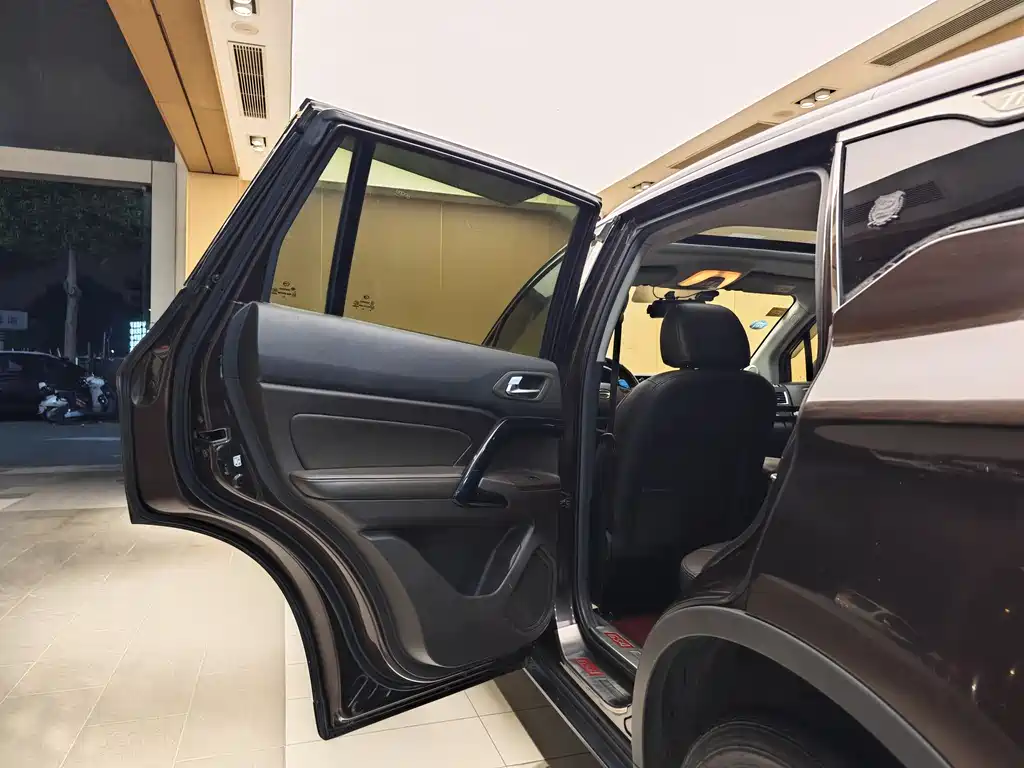 GAC Trumpchi GAC GS4 2015 200T G-DCT Luxury Edition 2015 - thumbnail 20