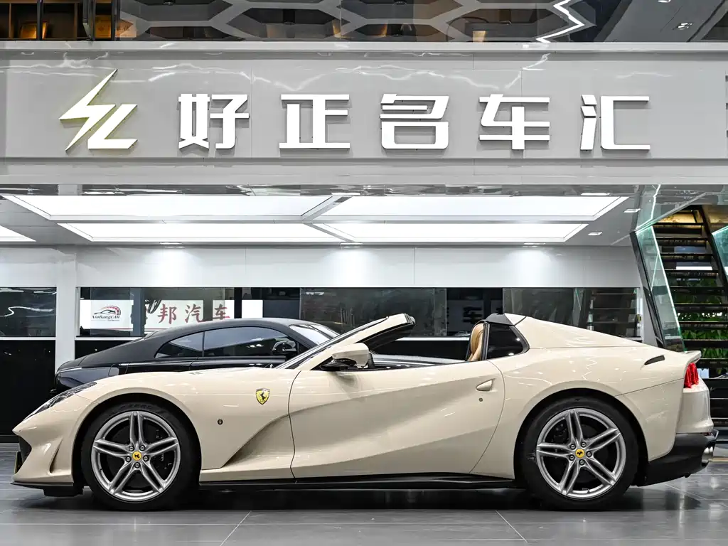 Ferrari Ferrari 812 GTS 2020 6.5L 2024 - thumbnail 2