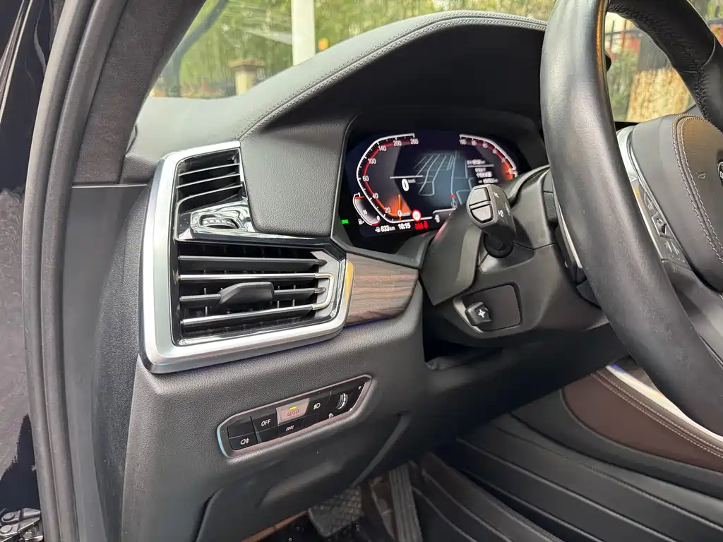 BMW BMW X5 xDrive 40Li M Sport Package 2022 Model Year 2023 - thumbnail 9