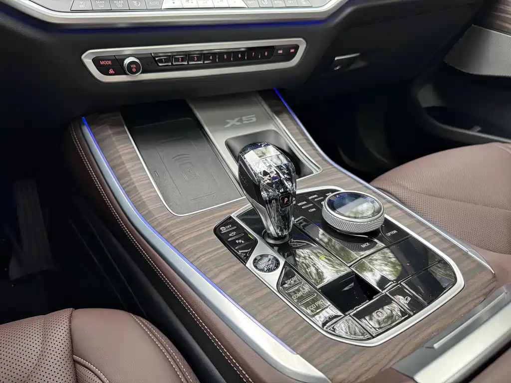 BMW BMW X5 xDrive 40Li M Sport Package 2022 Model Year 2023 - thumbnail 13