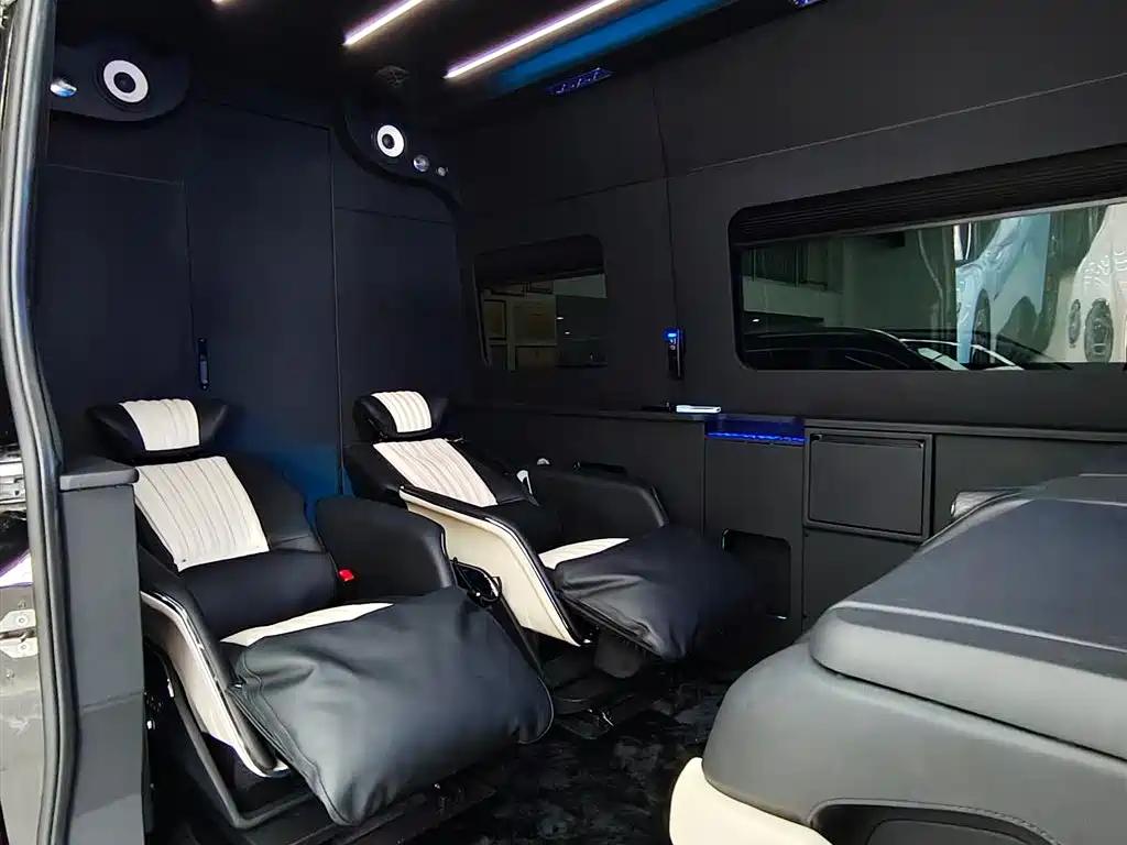 Mercedes-Benz Mercedes-Benz Sprinter 2023 2.0T Automatic 2024 - thumbnail 6