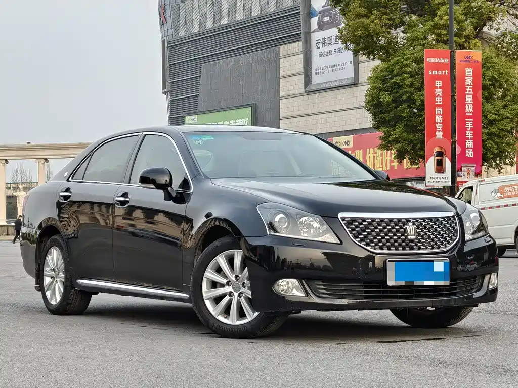 Toyota Toyota Crown 2011 2.5L Royal Special Edition with Leather and Sunroof 2012 - thumbnail 3