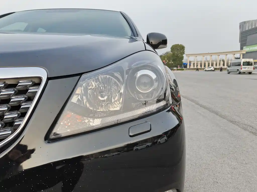 Toyota Toyota Crown 2011 2.5L Royal Special Edition with Leather and Sunroof 2012 - thumbnail 10