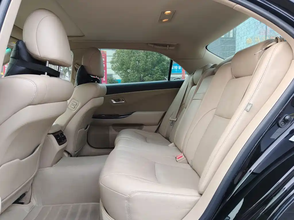 Toyota Toyota Crown 2011 2.5L Royal Special Edition with Leather and Sunroof 2012 - thumbnail 16