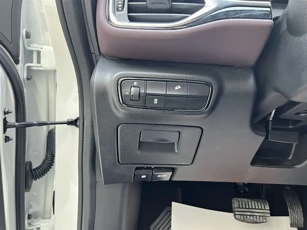 GAC Trumpchi GAC Trumpchi M6 2021 PRO 270T DCT Luxury Edition 2022 - thumbnail 10