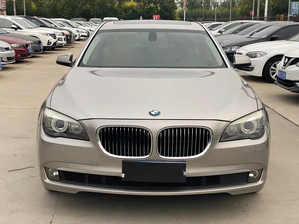BMW BMW 7 Series 2011 740Li Steinway Limited Edition 2012 - thumbnail 2