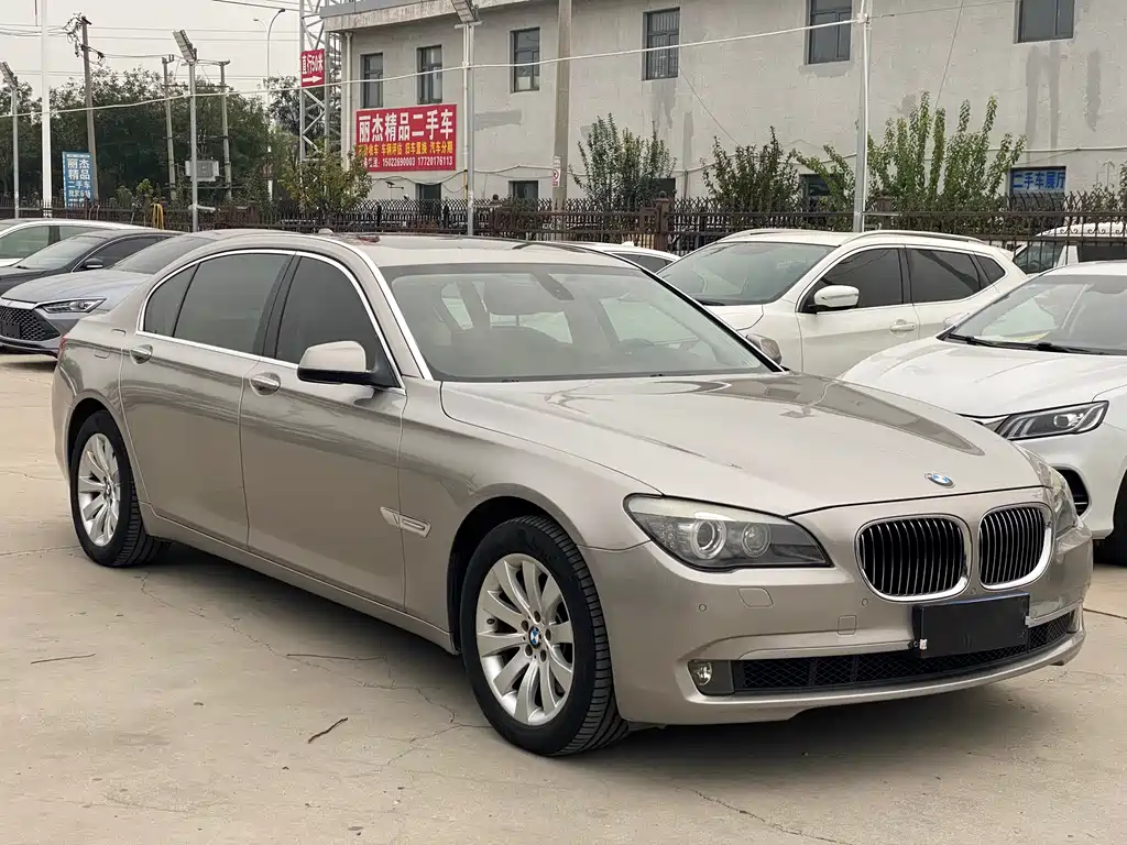 BMW BMW 7 Series 2011 740Li Steinway Limited Edition 2012 - thumbnail 3