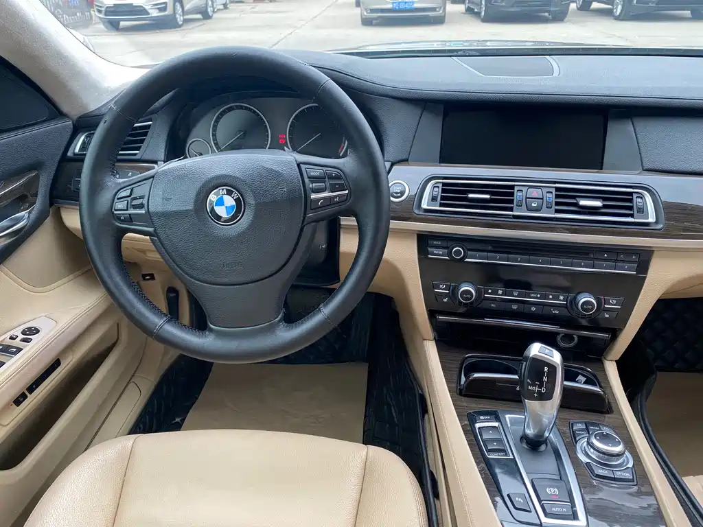 BMW BMW 7 Series 2011 740Li Steinway Limited Edition 2012 - thumbnail 11