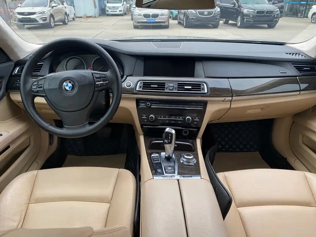 BMW BMW 7 Series 2011 740Li Steinway Limited Edition 2012 - thumbnail 12
