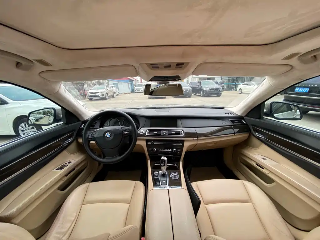 BMW BMW 7 Series 2011 740Li Steinway Limited Edition 2012 - thumbnail 13