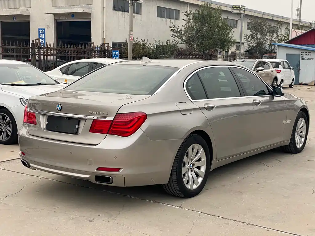 BMW BMW 7 Series 2011 740Li Steinway Limited Edition 2012 - thumbnail 15