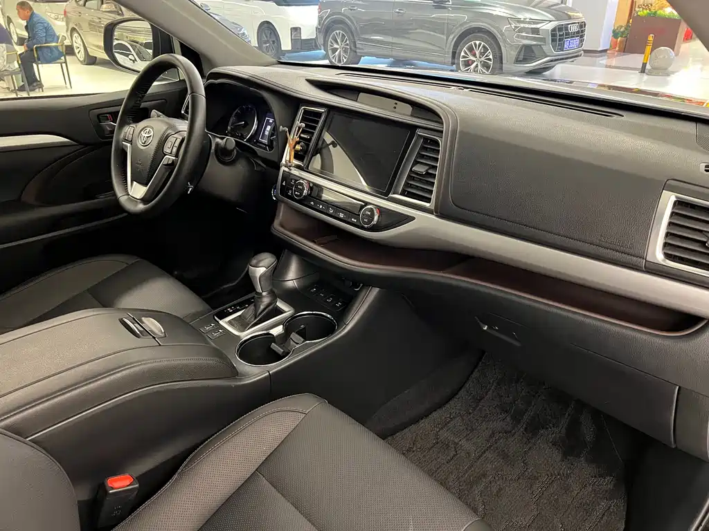 Toyota Toyota Highlander 2018 2.0T AWD Premium Edition 7-seater China V 2018 - thumbnail 20