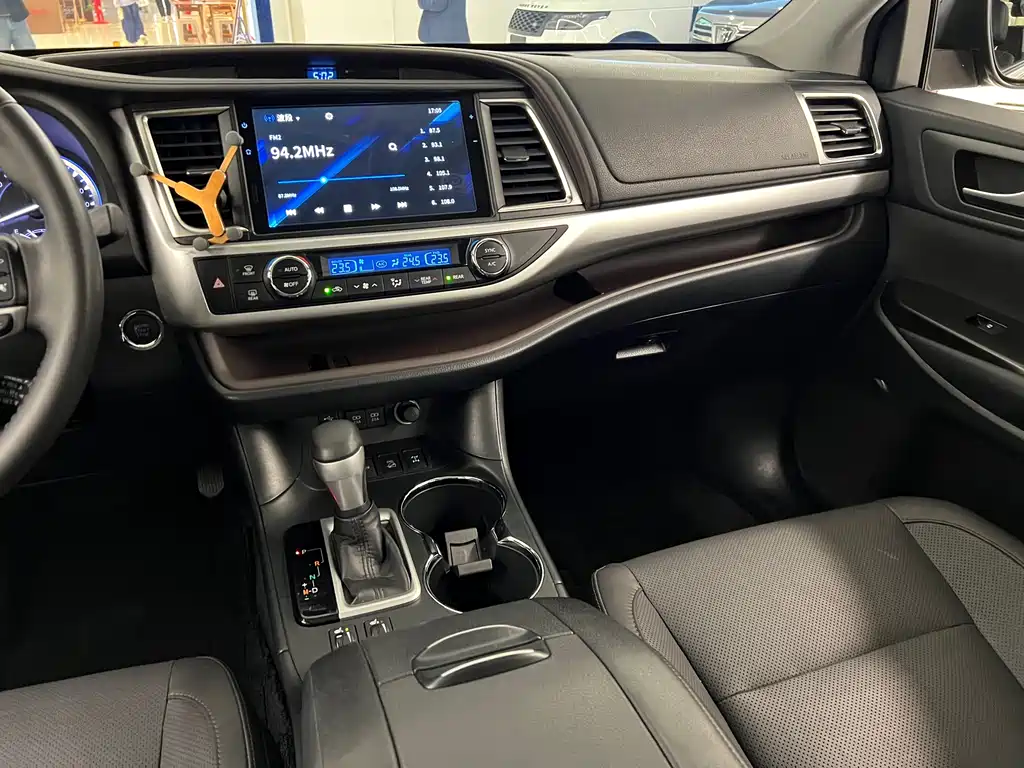 Toyota Toyota Highlander 2018 2.0T AWD Premium Edition 7-seater China V 2018 - thumbnail 27