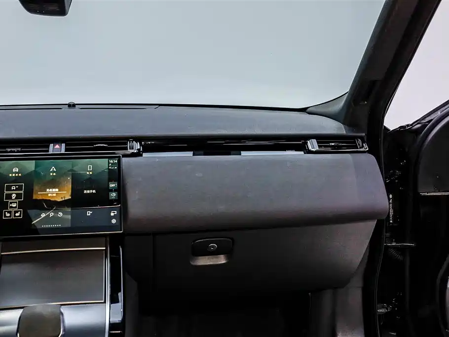 Land Rover Range Rover Sport 2024 Dynamic SE 2023 - thumbnail 22
