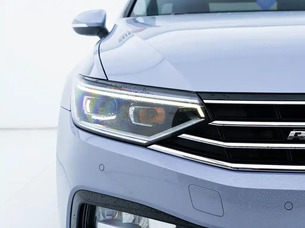 Volkswagen Magotan 2020 330TSI DSG Leading Edition 2021 - thumbnail 4