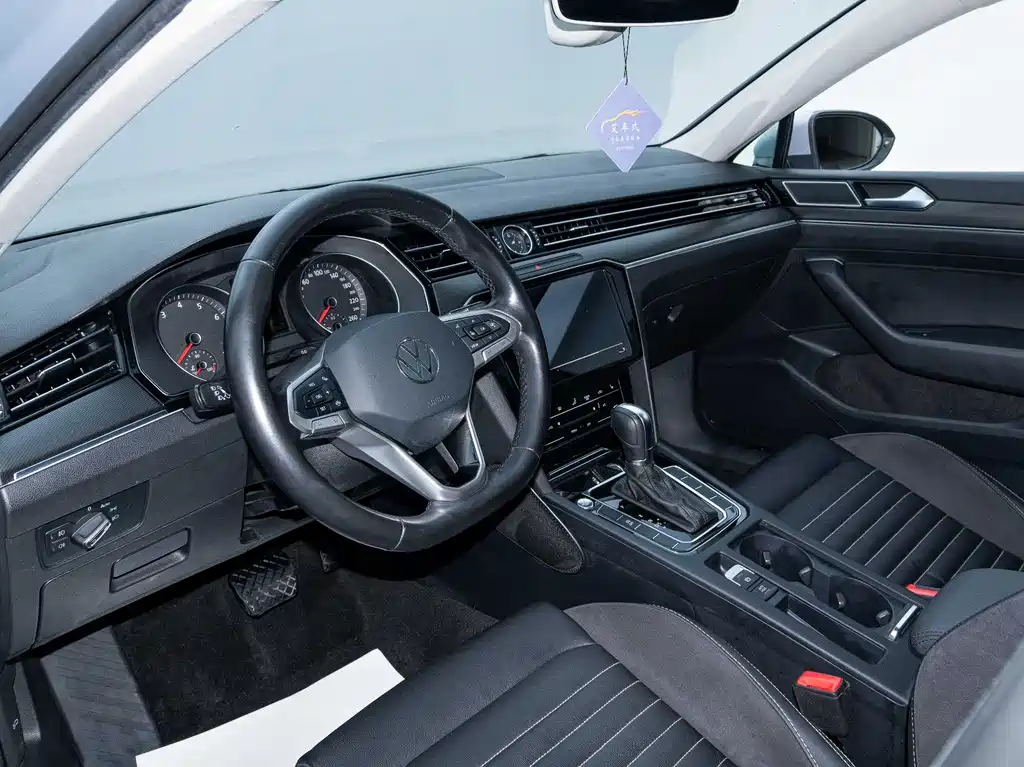 Volkswagen Magotan 2020 330TSI DSG Leading Edition 2021 - thumbnail 6