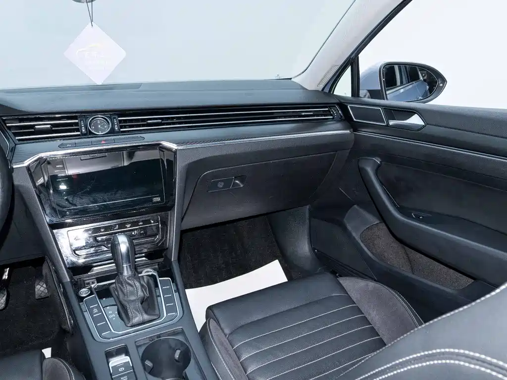 Volkswagen Magotan 2020 330TSI DSG Leading Edition 2021 - thumbnail 16