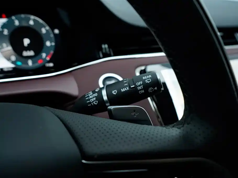 Land Rover Range Rover Evoque 2023 Model Evoque L 249PS Luxury Edition 2024 - thumbnail 9