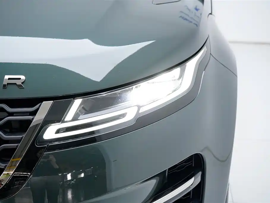 Land Rover Range Rover Evoque 2023 Model Evoque L 249PS Luxury Edition 2024 - thumbnail 23