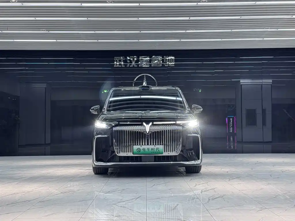 Lantu Auto Lantu Dreamer 2026 PHEV Qiankun Ultra 2025 - thumbnail 2