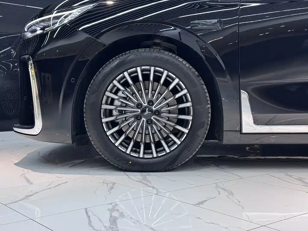 Lantu Auto Lantu Dreamer 2026 PHEV Qiankun Ultra 2025 - thumbnail 12