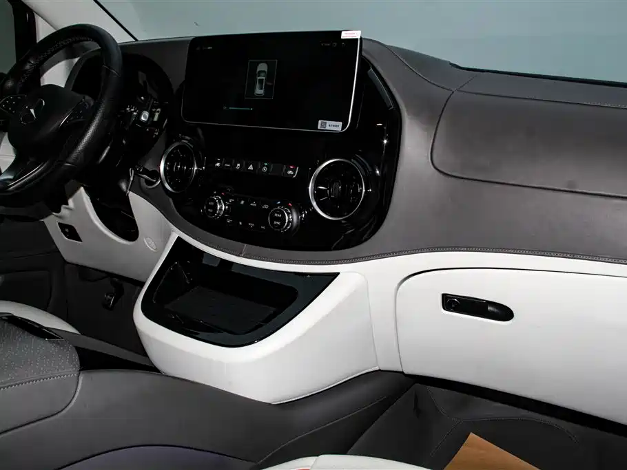 Mercedes-Benz Vito 2023 2.0T Business Edition 7-seater 2024 - thumbnail 24