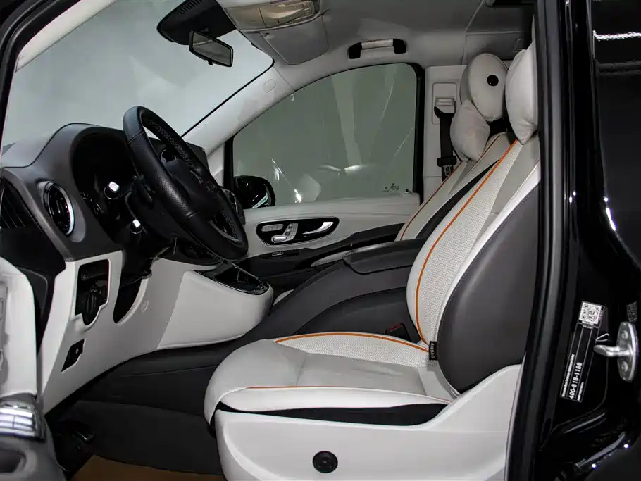 Mercedes-Benz Vito 2023 2.0T Business Edition 7-seater 2024 - thumbnail 25