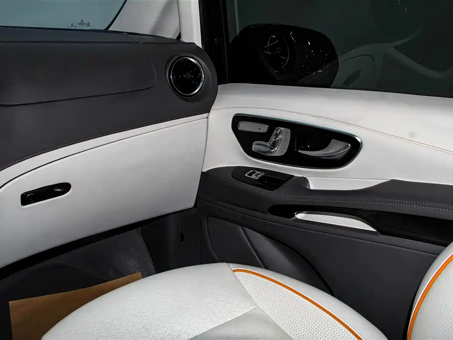Mercedes-Benz Vito 2023 2.0T Business Edition 7-seater 2024 - thumbnail 29