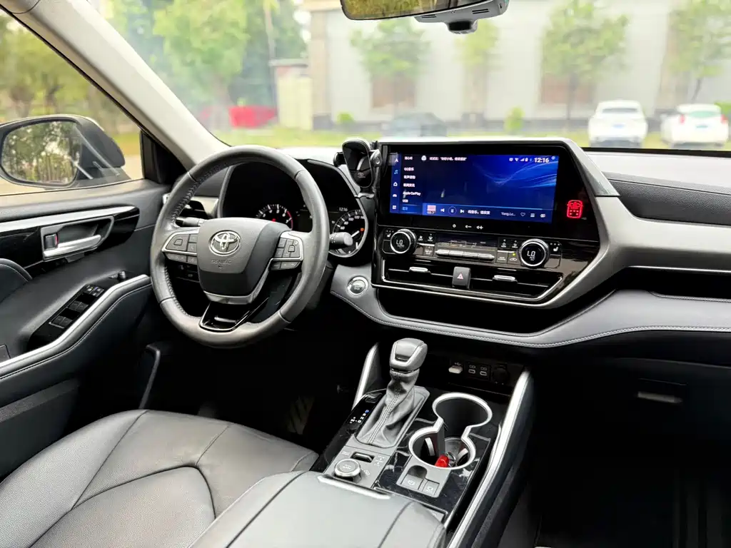Toyota Toyota Highlander 2022 380T AWD Premium Edition 7-seater 2023 - thumbnail 12