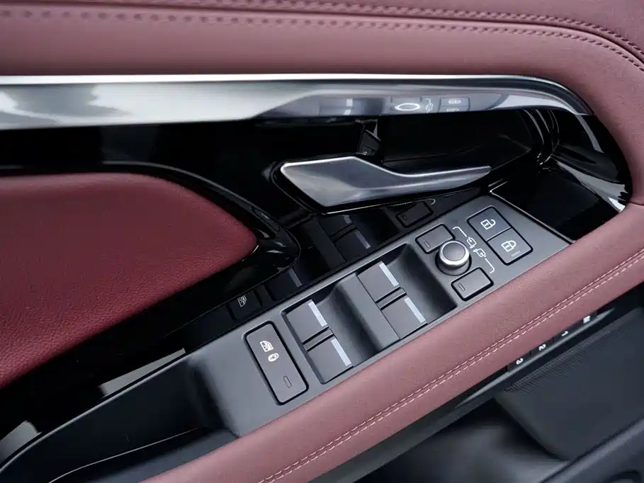 Land Rover Range Rover Evoque 2023 L 249PS Luxury Edition 2024 - thumbnail 23