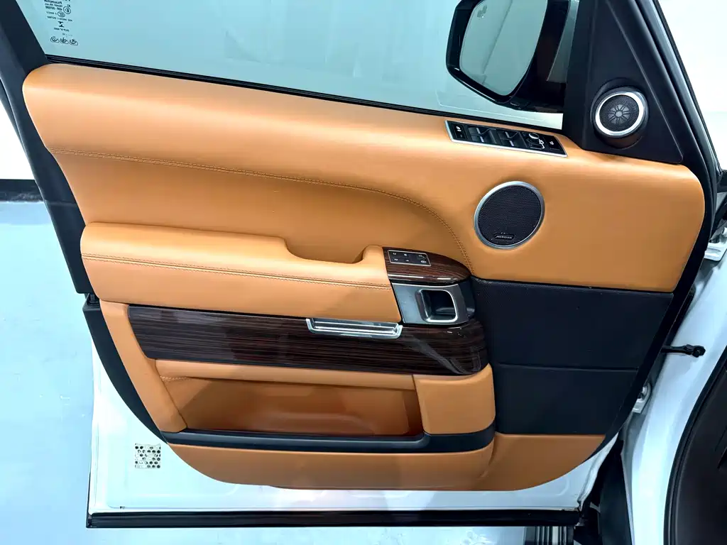 Land Rover Range Rover 2016 3.0 SC V6 Vogue 2015 - thumbnail 3