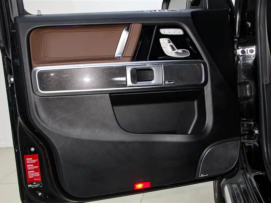 Mercedes-Benz Mercedes-Benz G-Class 2019 Model Year Facelift G 500 2019 - thumbnail 17