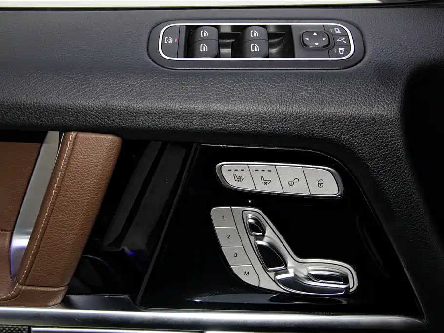 Mercedes-Benz Mercedes-Benz G-Class 2019 Model Year Facelift G 500 2019 - thumbnail 26