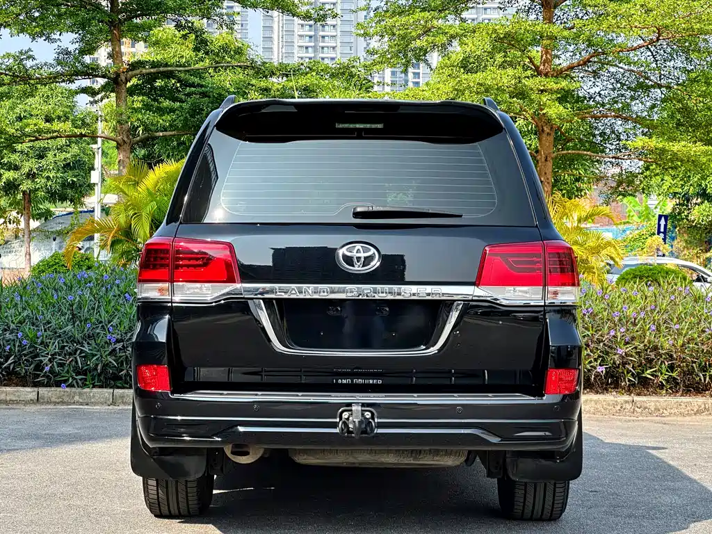 Toyota Land Cruiser (Imported) 2016 Model 4.0L Middle East Version 2016 - thumbnail 6