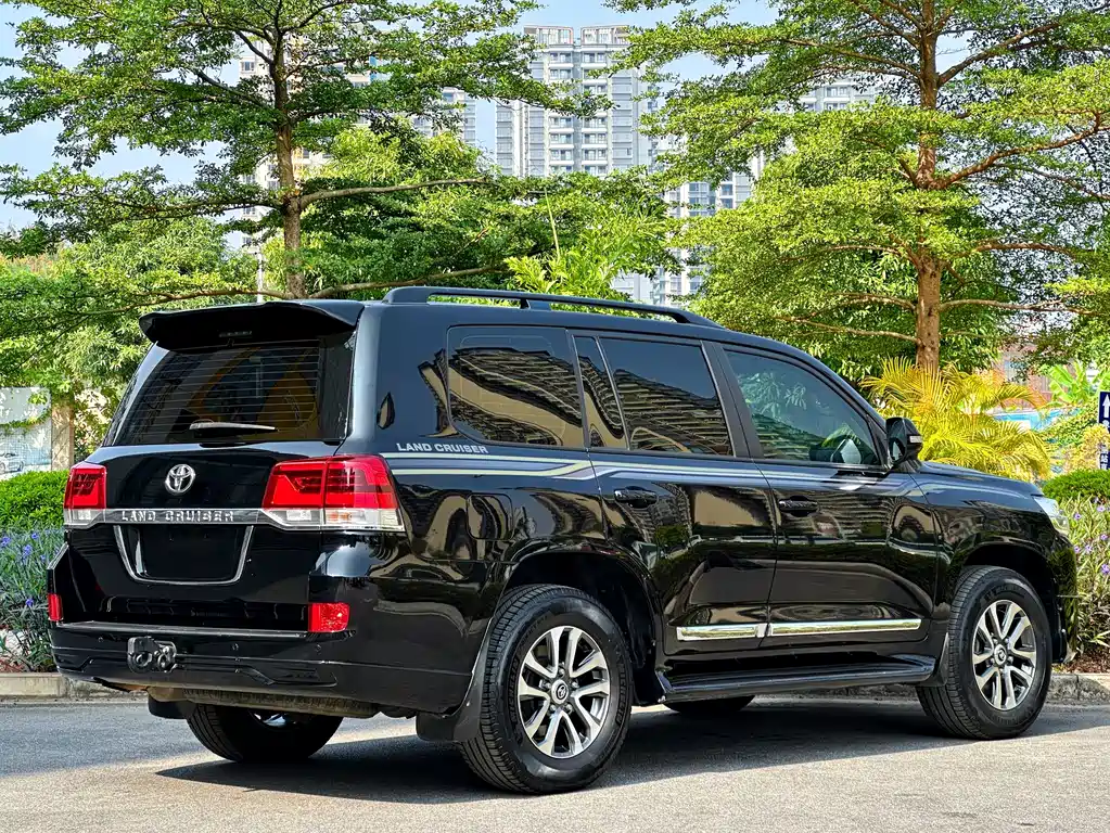 Toyota Land Cruiser (Imported) 2016 Model 4.0L Middle East Version 2016 - thumbnail 7