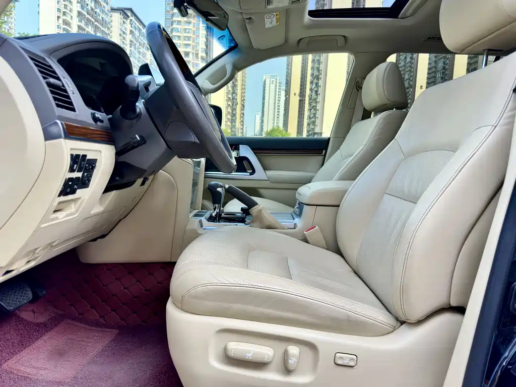 Toyota Land Cruiser (Imported) 2016 Model 4.0L Middle East Version 2016 - thumbnail 8